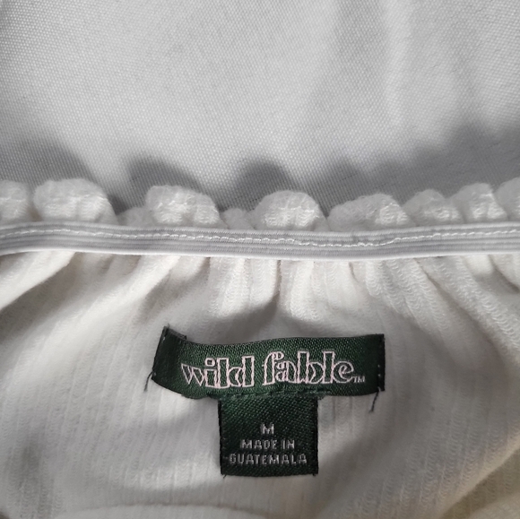 Cute cream color crop top size med - Picture 3 of 3